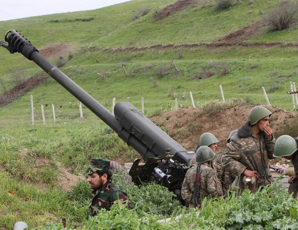 Several reasons why Baku should not be interested in provocation along the border with Armenia
