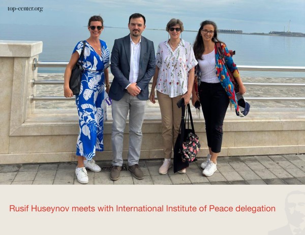 Rusif Hüseynov Beynəlxalq Sülh İnstitutunun nümayəndə heyəti ilə görüşüb
