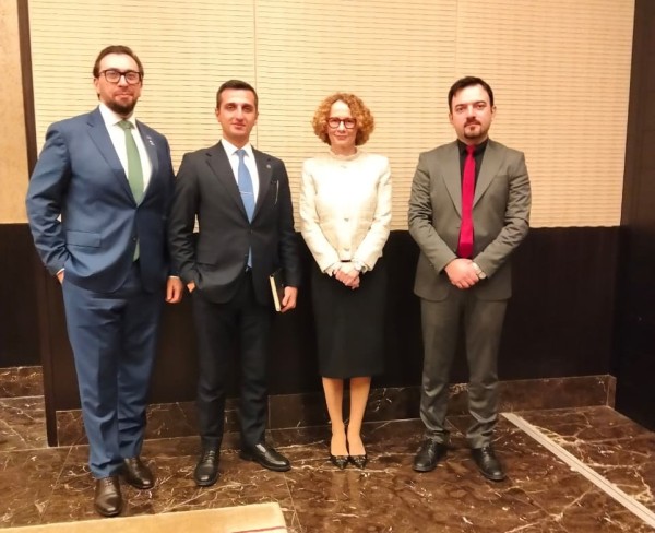 Rusif Hüseynov NATO Baş katibinin müavini ilə görüşüb