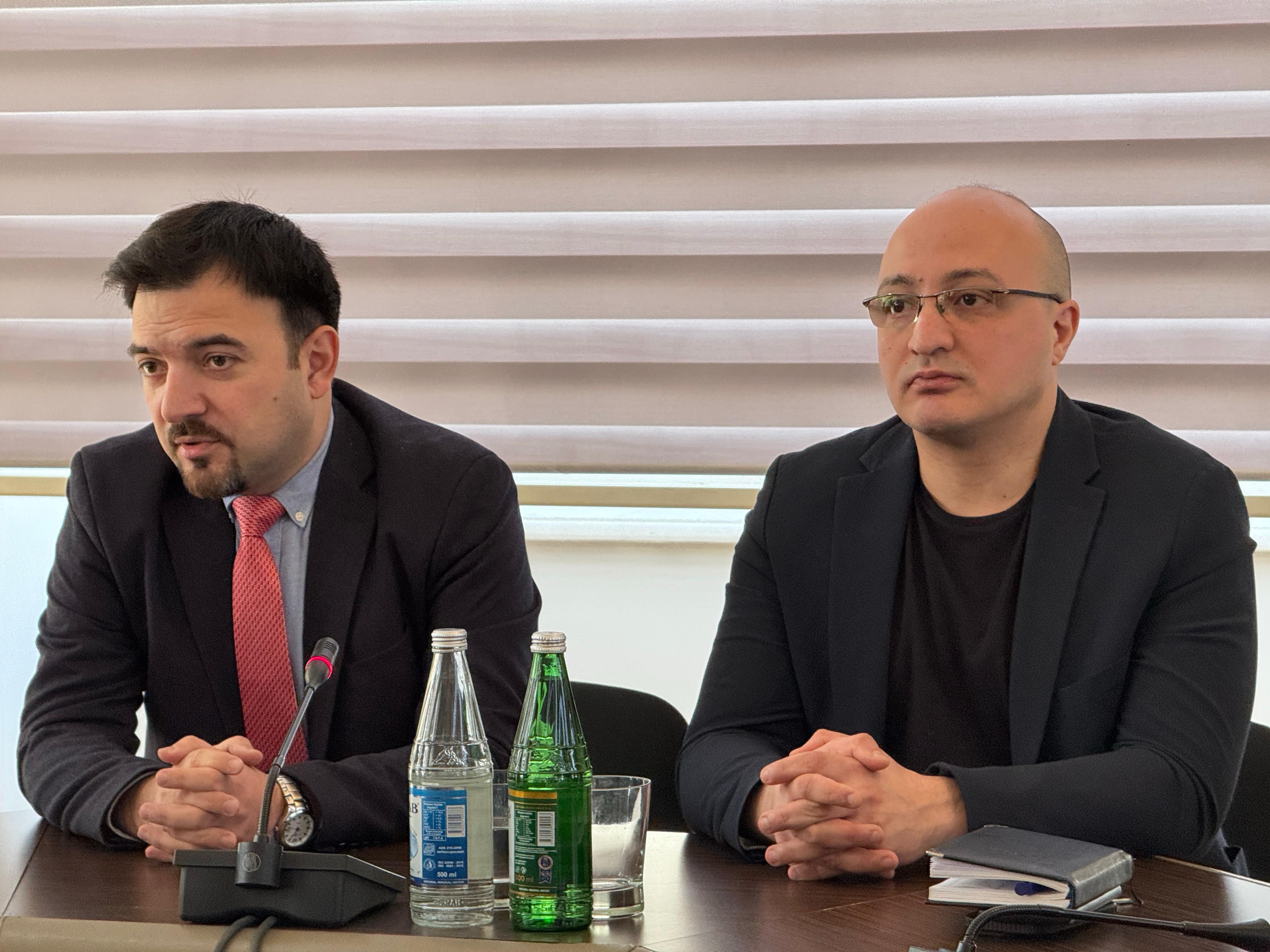 Rusif Huseynov met with students at the Academy of Public Administration
