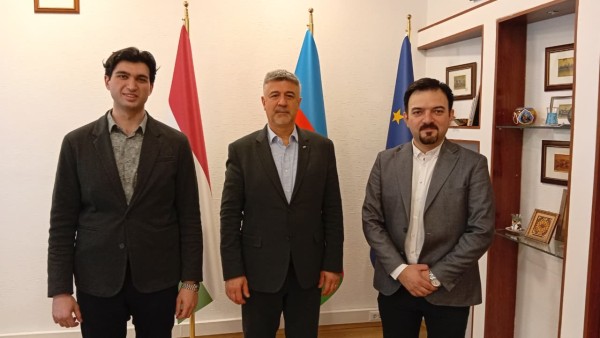 Rusif Huseynov met with Hungarian ambassador